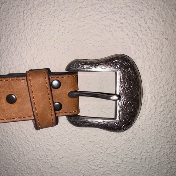 Ariat Men's Genuine Brown Leather Embroidered Aztec Western Buck Lace Belt 32 - Picture 6 of 7